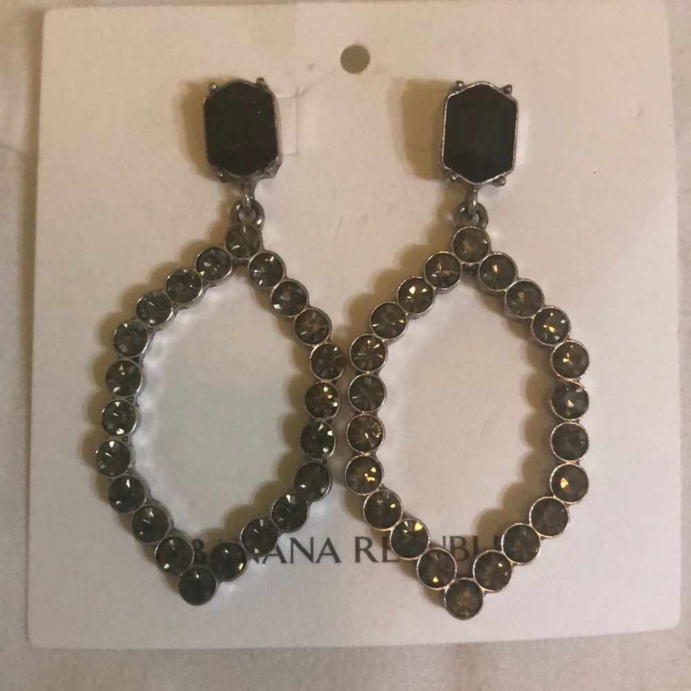 Gorgeous dressy earrings